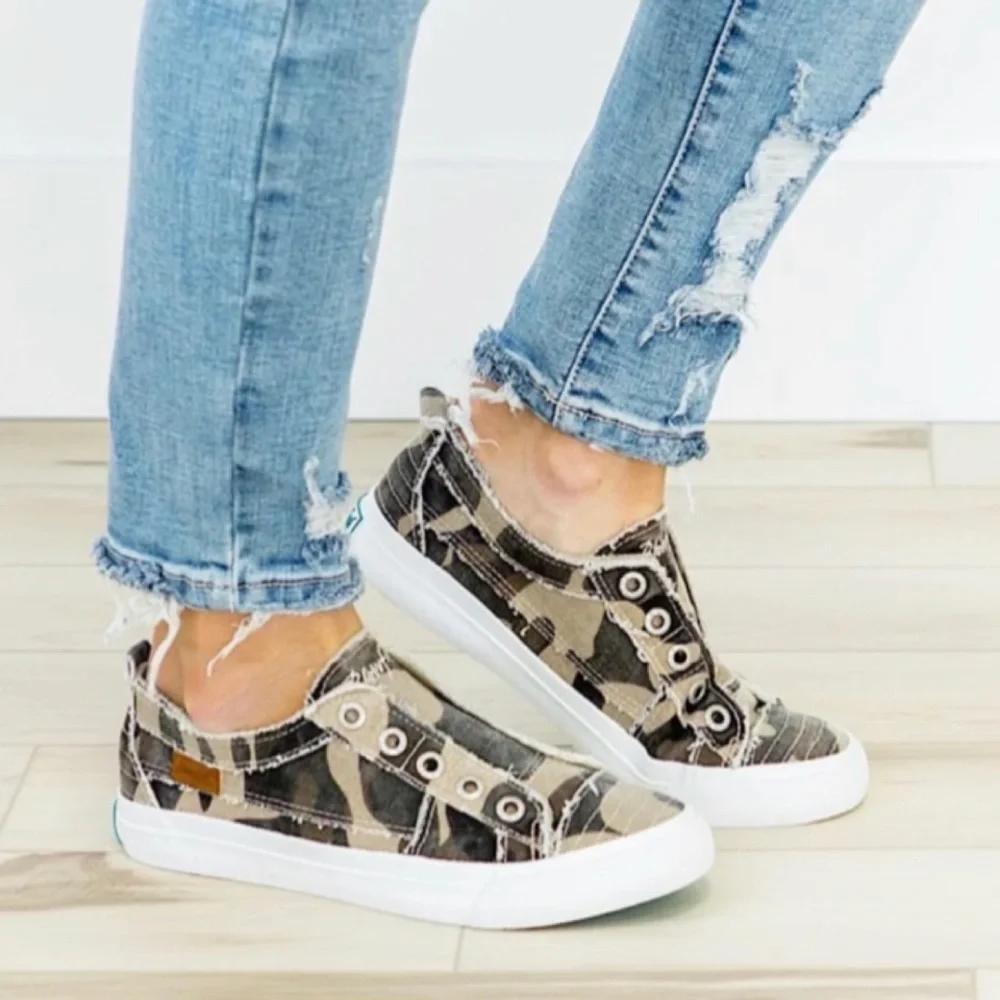 EUC Blowfish Play Natural Camo Canvas Slip On Sneakers Size 7.5 US